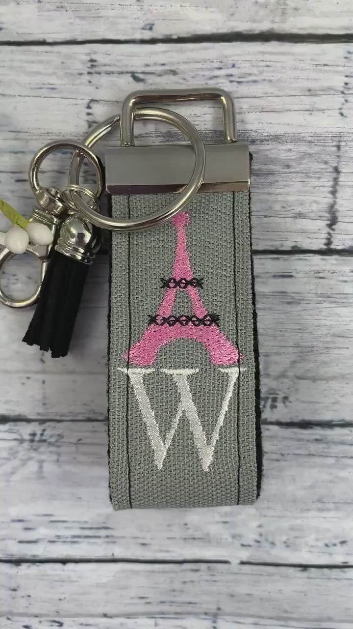 Eiffel Tower Keychain, Paris Gift, Paris 2024, Personalized Gift, Sweet 16 Gift, Personalized Keychain, Luggage Tag, Moving Away Gift