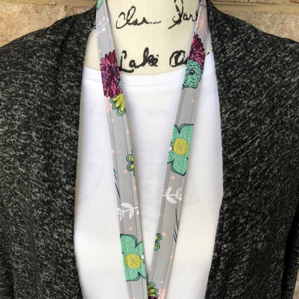 Floral lanyard, Lanyard for Keys, Trending Now, Teacher Life, Lanyard for Badge, Lanyard Keychain, Nurse Lanyard, Fabric Lanyard, Nurse Life