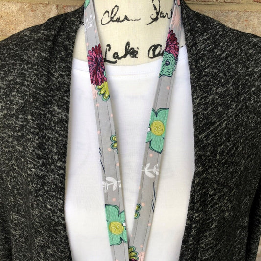 Floral lanyard, Lanyard for Keys, Trending Now, Teacher Life, Lanyard for Badge, Lanyard Keychain, Nurse Lanyard, Fabric Lanyard, Nurse Life