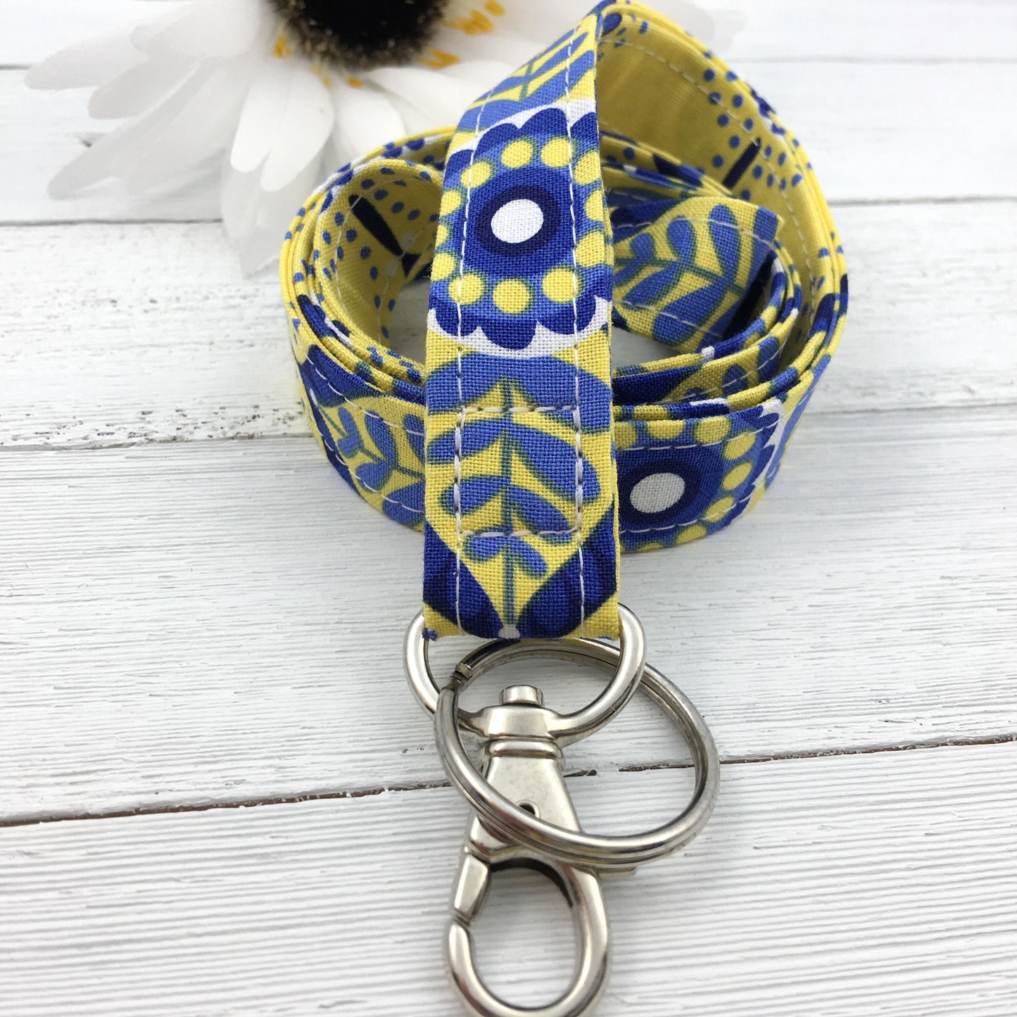 Floral lanyard, Lanyard for Keys, Trending Now, Teacher Life, Lanyard for Badge, Lanyard Keychain, Nurse Lanyard, Fabric Lanyard, Nurse Life