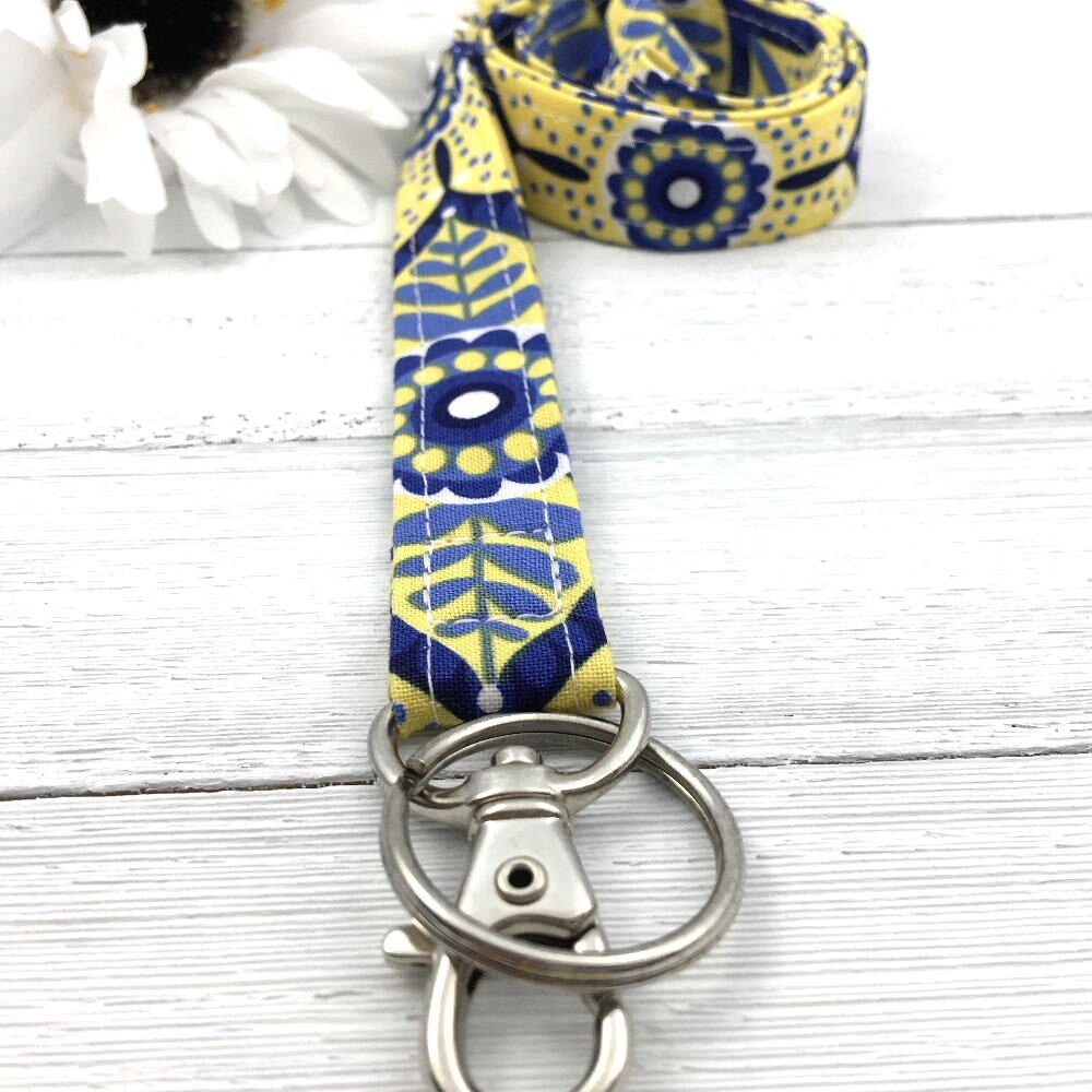 Floral lanyard, Lanyard for Keys, Trending Now, Teacher Life, Lanyard for Badge, Lanyard Keychain, Nurse Lanyard, Fabric Lanyard, Nurse Life