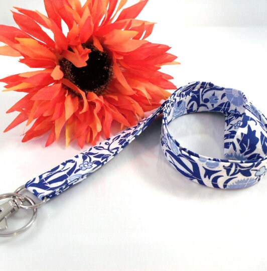 Blue Lanyard for Badge, Flower Lanyard, Lanyard Teacher, Fabric Lanyard, Floral Lanyard, New Teacher Gift, Nurse Life, Lanyard for keys