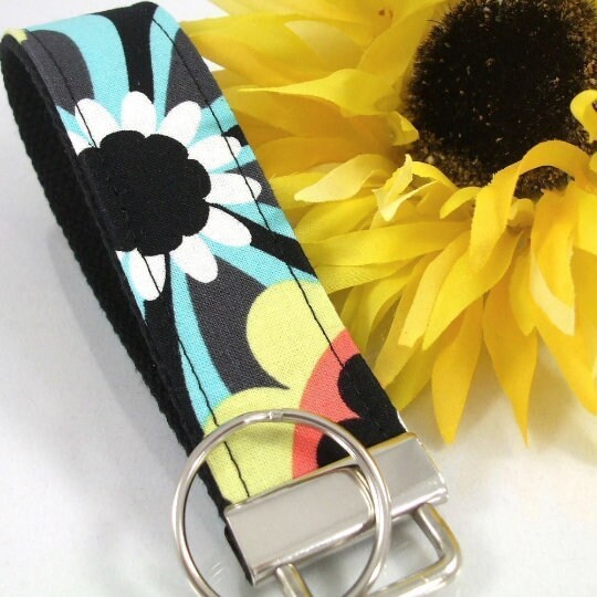 Handmade Floral Wristlet Keychain, College Graduation Gift for her, I Miss You Gift, Goodbye Gift
