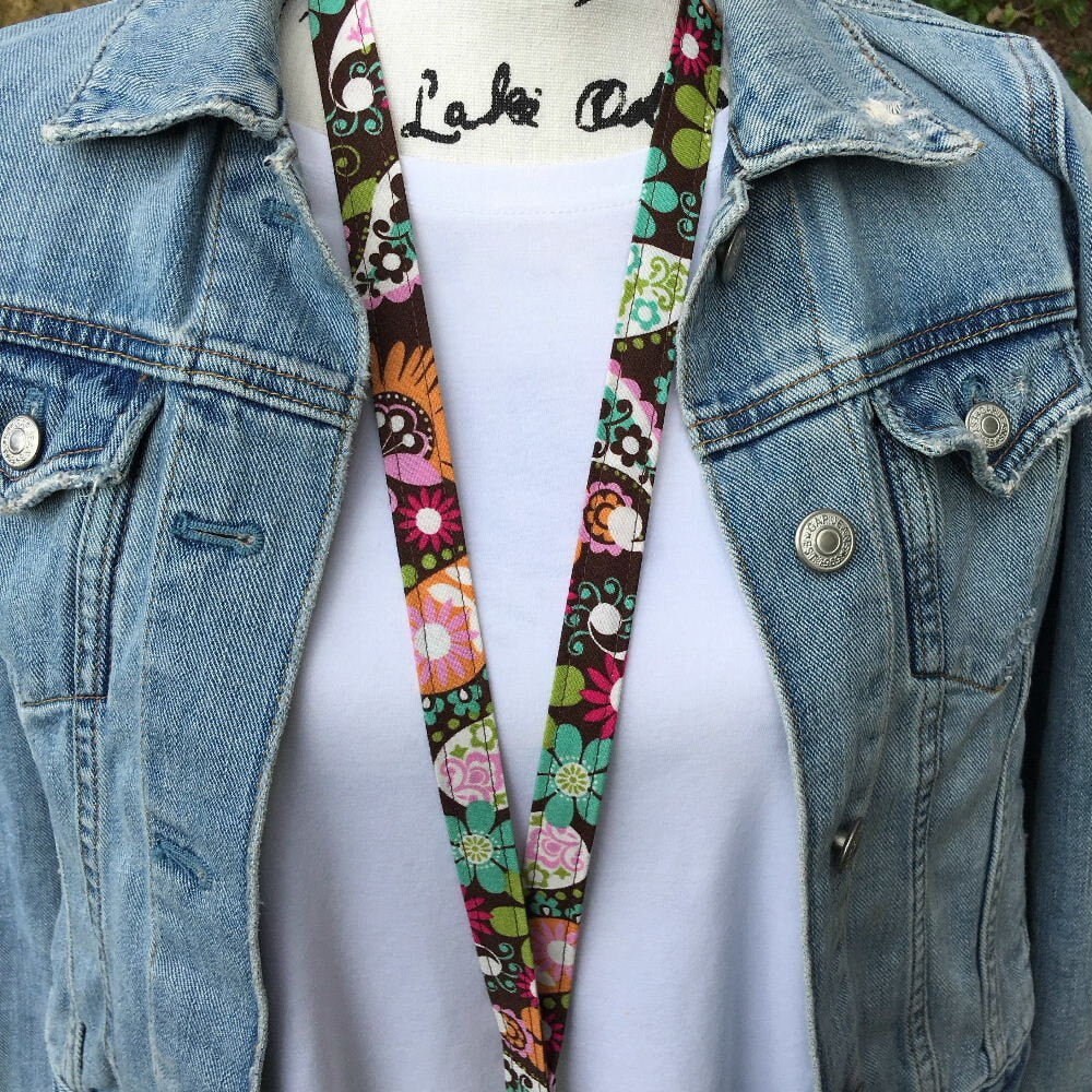 Floral lanyard, Lanyard for Keys, Trending Now, Teacher Life, Lanyard for Badge, Lanyard Keychain, Nurse Lanyard, Fabric Lanyard, Nurse Life