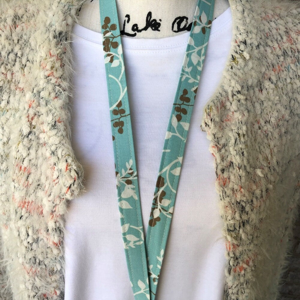 Blue Lanyard for Badge, Boho Lanyard, Lanyard Teacher, Fabric Lanyard, Floral Lanyard, New Teacher Gift, Nurse Life, Lanyard for keys