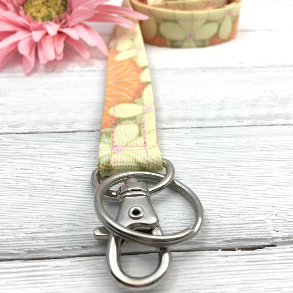 Floral lanyard, Lanyard for Keys, Trending Now, Teacher Life, Lanyard for Badge, Lanyard Keychain, Nurse Lanyard, Fabric Lanyard, Nurse Life