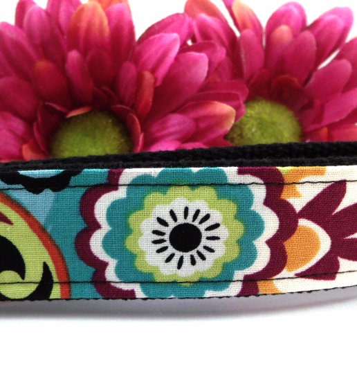 Handmade Wristlet Keychain in Paisley fabric, Boho Keychain, College Graduation Gift for her, I Miss You Gift, Mom Gift from Son