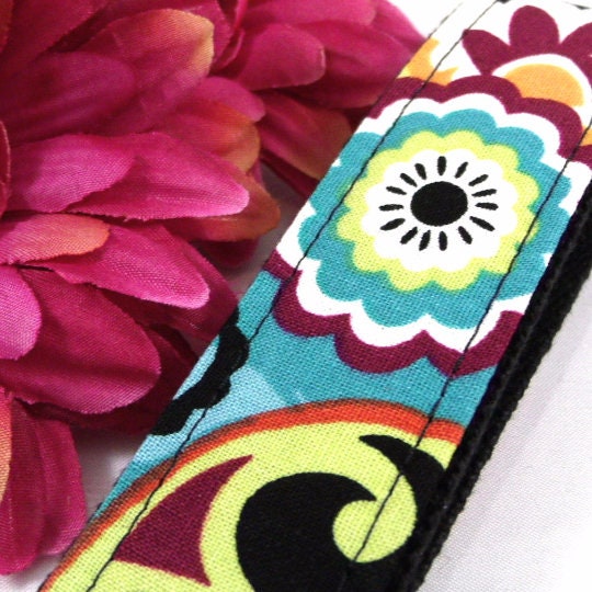 Handmade Wristlet Keychain in Paisley fabric, Boho Keychain, College Graduation Gift for her, I Miss You Gift, Mom Gift from Son