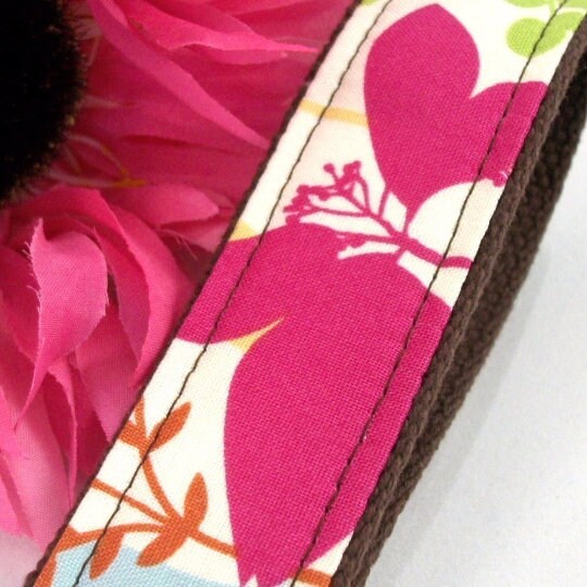 Wristlet Keychain Key Fob - Retro Flowers
