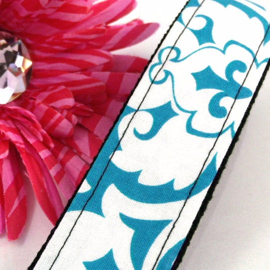 Damask Key Fob in Aqua