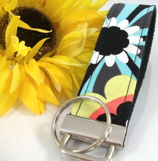Handmade Floral Wristlet Keychain, College Graduation Gift for her, I Miss You Gift, Goodbye Gift