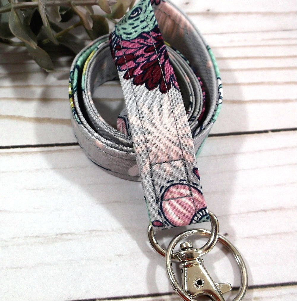Floral lanyard, Lanyard for Keys, Trending Now, Teacher Life, Lanyard for Badge, Lanyard Keychain, Nurse Lanyard, Fabric Lanyard, Nurse Life