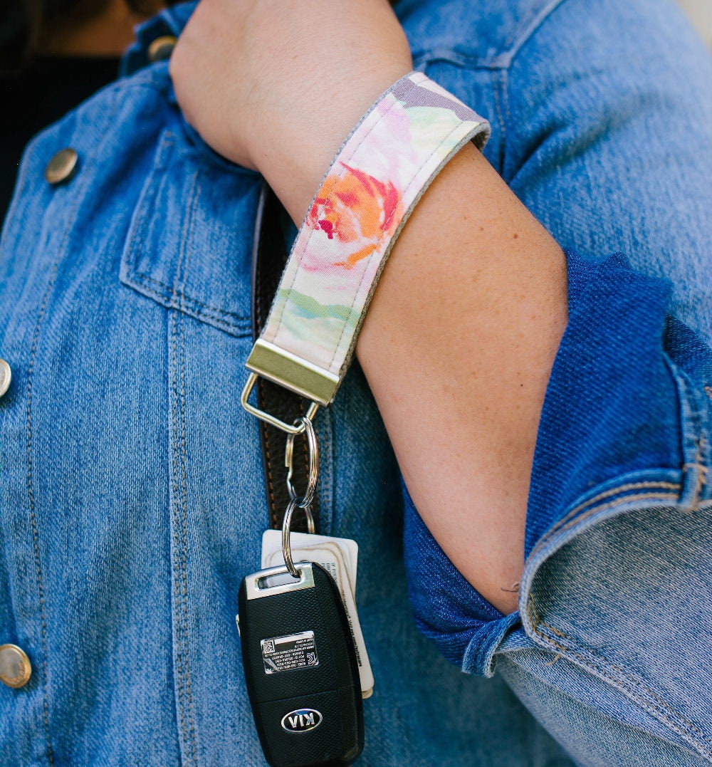 Handmade Floral Wristlet Keychain, College Graduation Gift for her, I Miss You Gift, Goodbye Gift