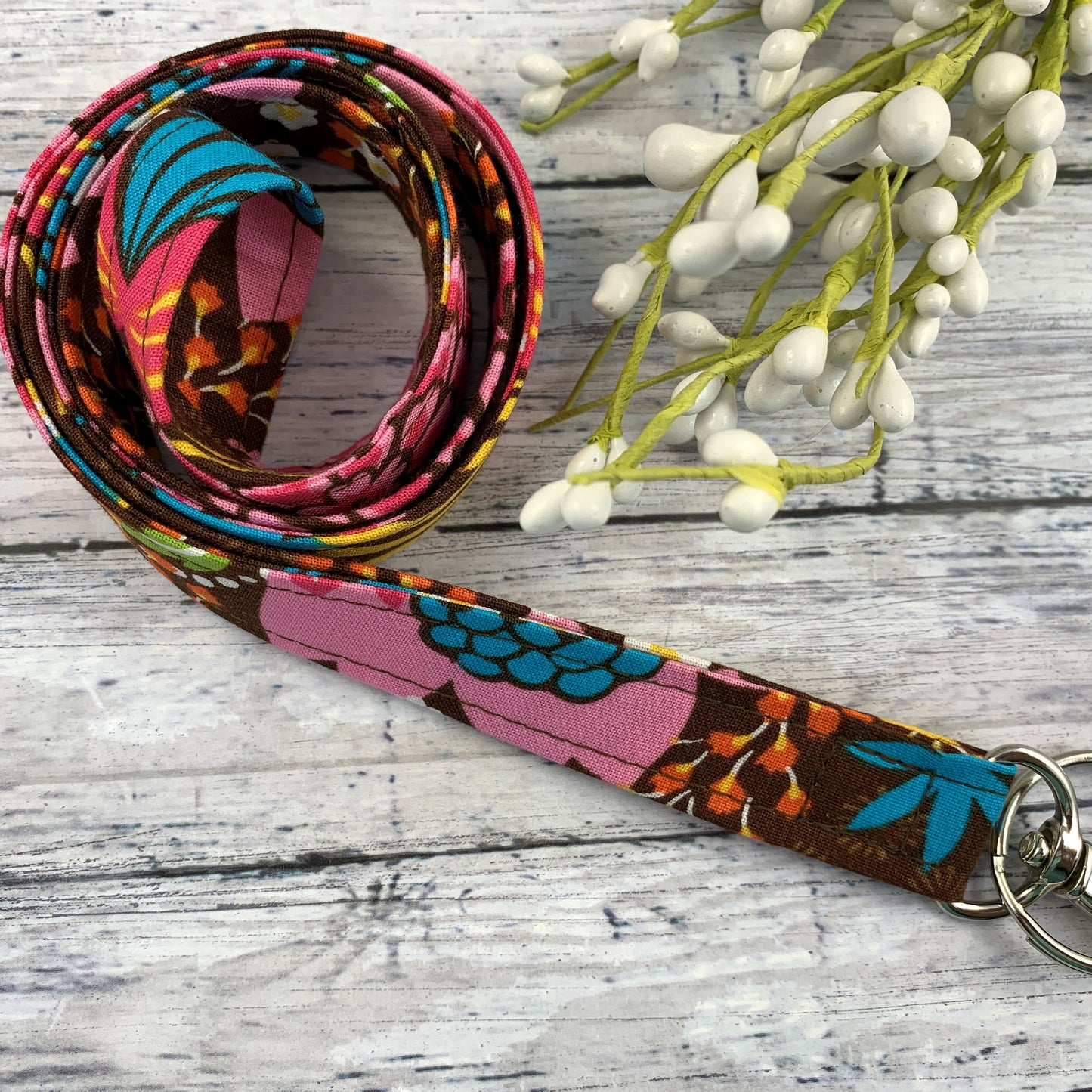 Floral lanyard, Lanyard for Keys, Trending Now, Teacher Life, Lanyard for Badge, Lanyard Keychain, Nurse Lanyard, Fabric Lanyard, Nurse Life