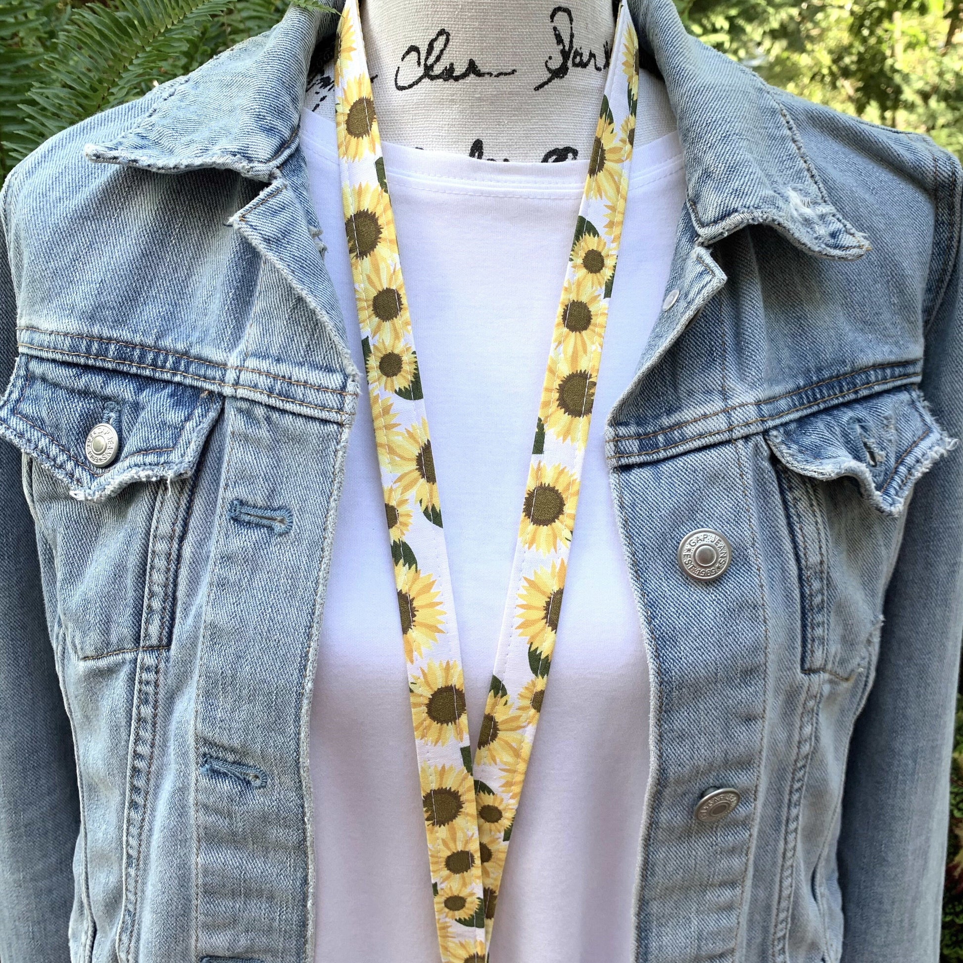 Sunflower Lanyard | Fabric Lanyard | Badge ID Holder | Name Tag Lanyard | Keychain | Lanyard for Keys | Floral Lanyard | Sunflowers