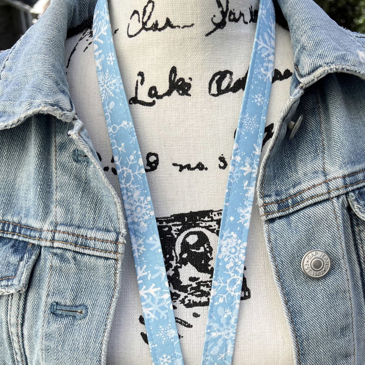 Handmade Snowflake Lanyard, Snowflakes Gift, Lanyard for Badge , Cute Lanyard for Keys, Cool Lanyard, Teacher Breakaway Lanyard, Useful Gift